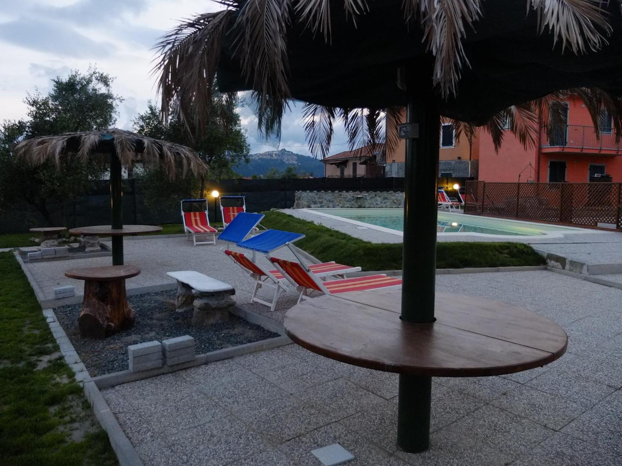 סנטו סטפאנו די מאגרה La Fonda Casa Vacanze-Appartamenti Con Piscina מראה חיצוני תמונה