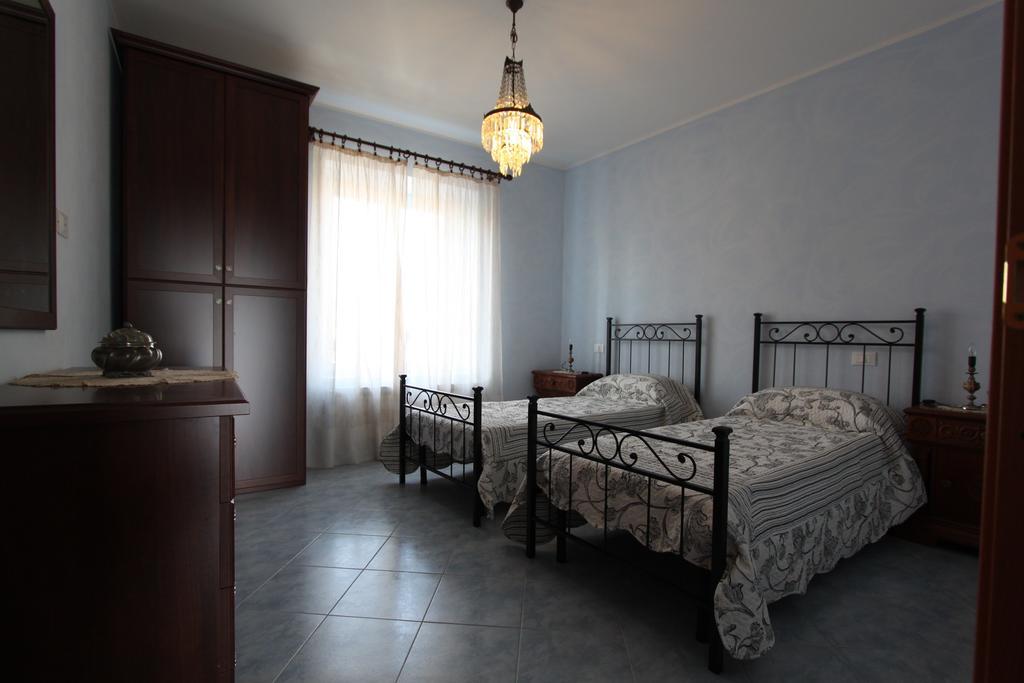 סנטו סטפאנו די מאגרה La Fonda Casa Vacanze-Appartamenti Con Piscina חדר תמונה