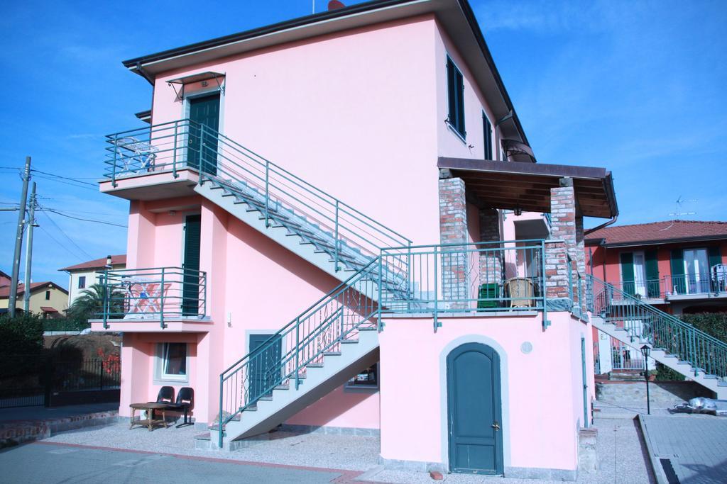 סנטו סטפאנו די מאגרה La Fonda Casa Vacanze-Appartamenti Con Piscina מראה חיצוני תמונה
