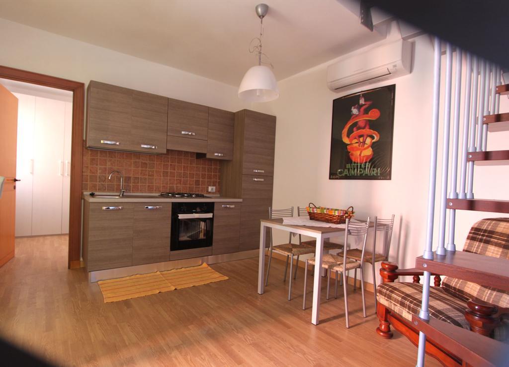 סנטו סטפאנו די מאגרה La Fonda Casa Vacanze-Appartamenti Con Piscina חדר תמונה