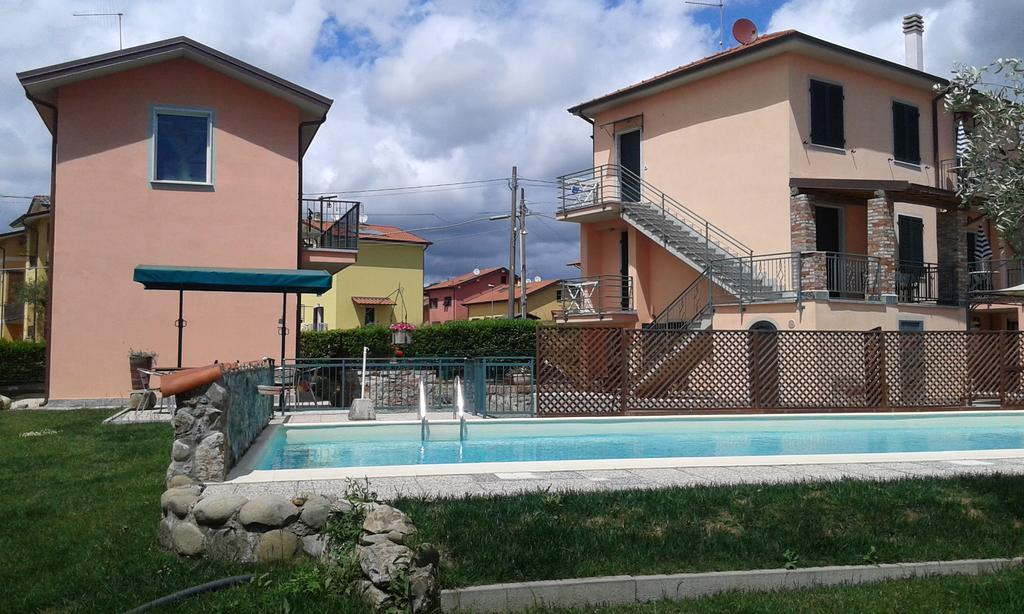 סנטו סטפאנו די מאגרה La Fonda Casa Vacanze-Appartamenti Con Piscina מראה חיצוני תמונה