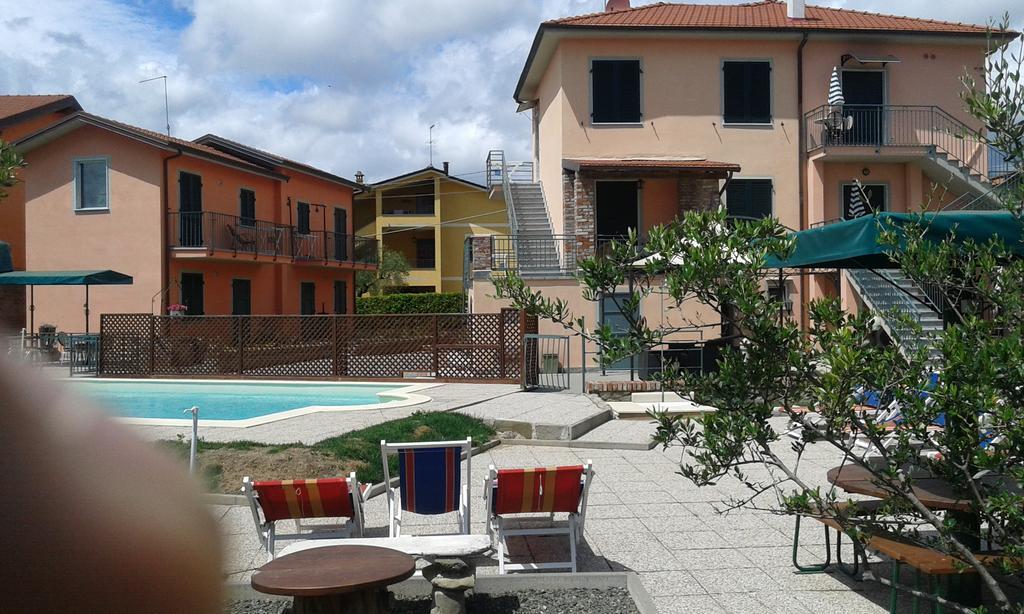 סנטו סטפאנו די מאגרה La Fonda Casa Vacanze-Appartamenti Con Piscina מראה חיצוני תמונה